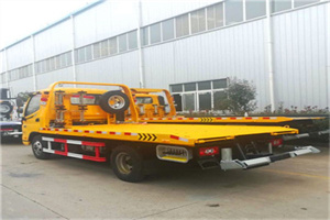 临颍附近拖车救援搭电